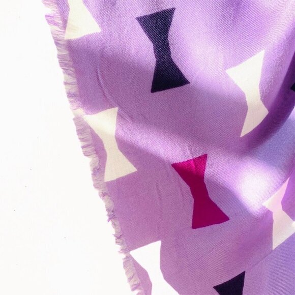 Kate Spade York  Purple Bows Woman large Scarf - Picture 9 of 16
